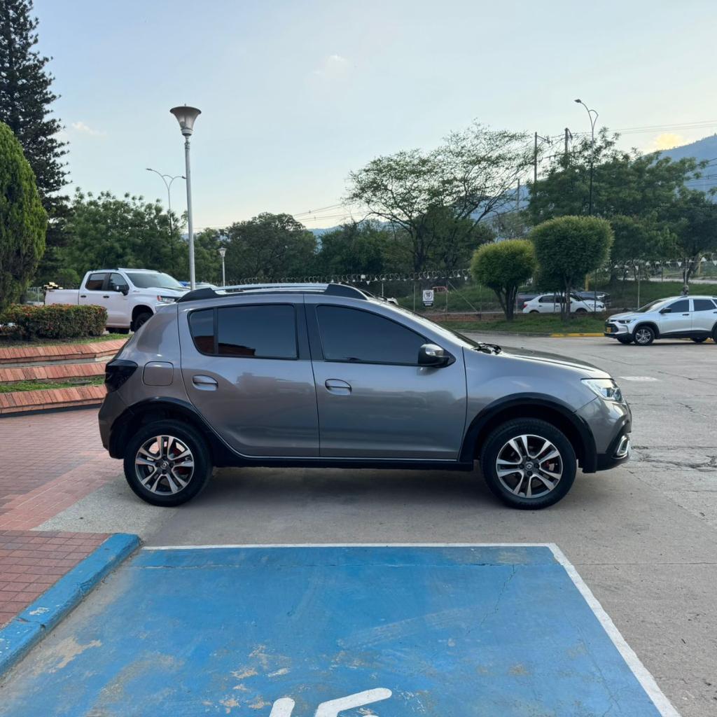 STEPWAY INTENS MT 1600CC 16V AA 4AB ABS 2022 GYY526 _8