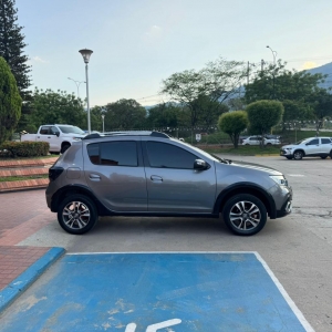 STEPWAY INTENS MT 1600CC 16V AA 4AB ABS 2022 GYY526 _8