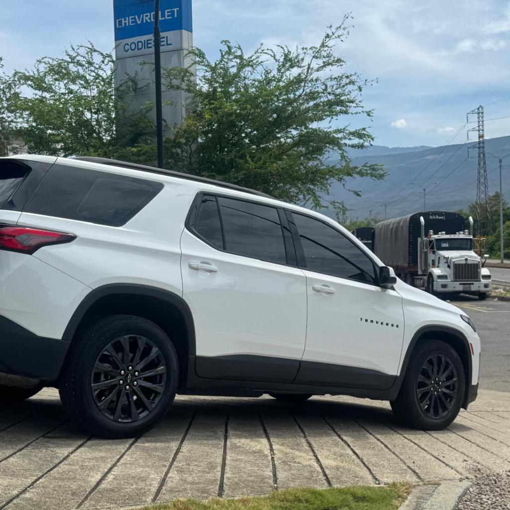 NEW TRAVERSE 3,6 RS AT AWD BLANCO NIEBLA 2023 LOZ782_7