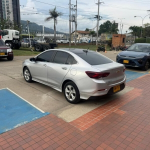ONIX PREMIER TURBO AC 1.0 4P 4X2 TA 2021 KMV357_5