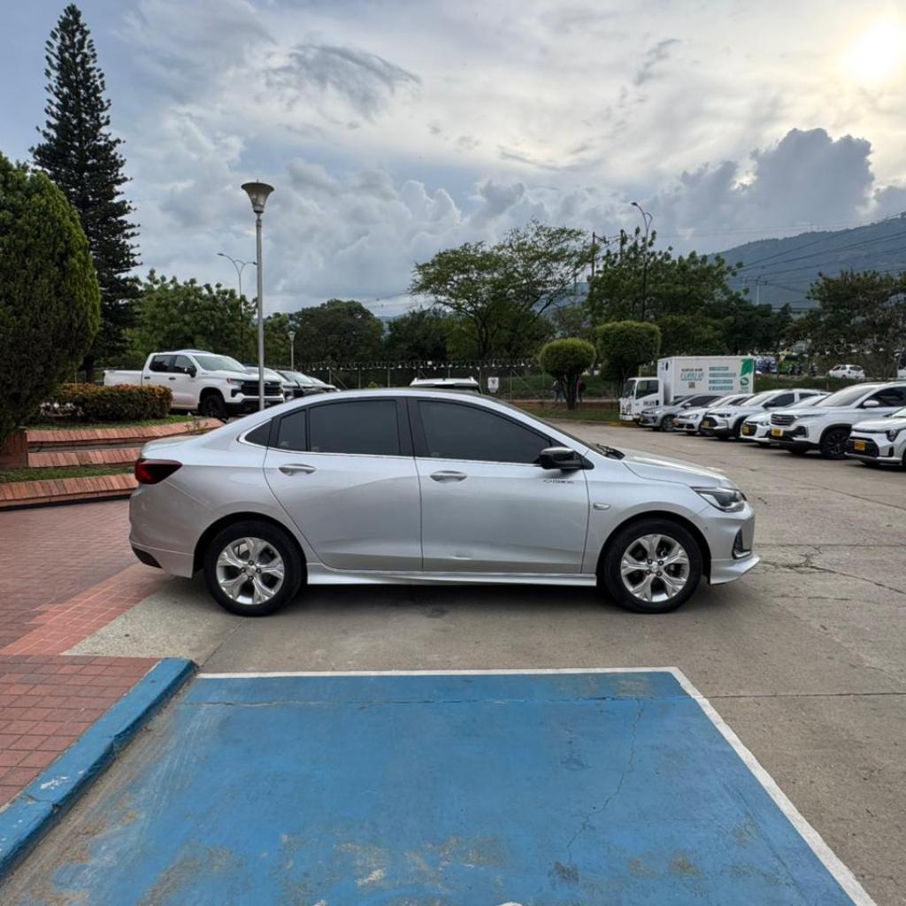 ONIX PREMIER TURBO AC 1.0 4P 4X2 TA 2021 KMV357_8