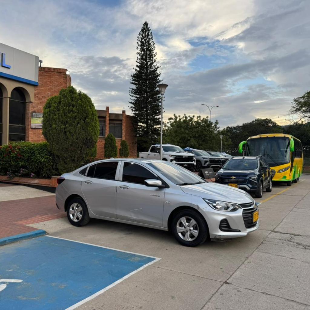 ONIX LT TURBO AC 1.0 4P 4X2 TA 2022 LFX739  - Concesionario Chevrolet Codiesel