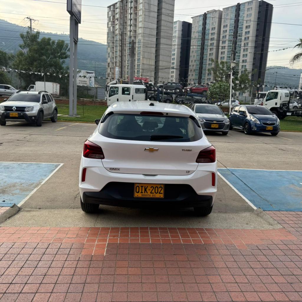 ONIX LT TURBO AC 1.05P 4X2 TM 2024 QIK202_6