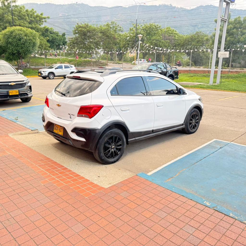 ONIX 1.4L ACTIV MT MCM 2020 GQX607_7