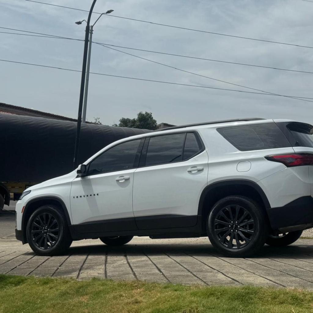 NEW TRAVERSE 3,6 RS AT AWD BLANCO NIEBLA 2023 LOZ782_5