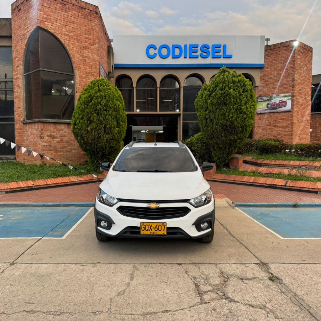 ONIX 1.4L ACTIV MT MCM 2020 GQX607_2