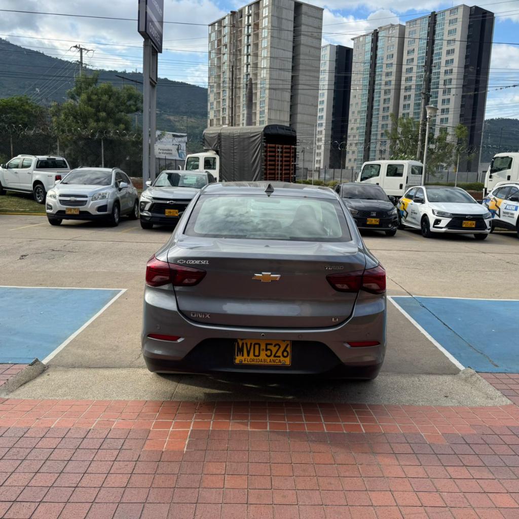 ONIX LT TURBO AC 1.0 4P 4X2 TM 2021 MVO526_6