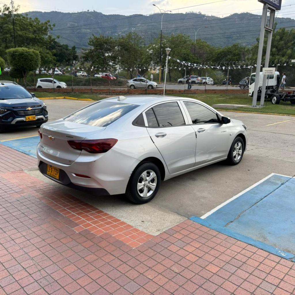 ONIX LT TURBO AC 1.0 4P 4X2 TA 2022 LFX739 _7