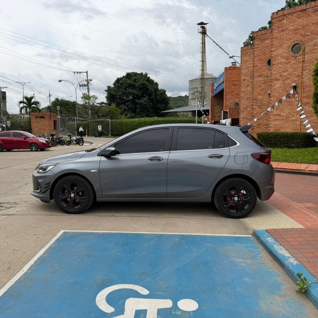 ONIX PREMIER TURBO AC 1.0 5P 4X2 AT 2022 LFZ227_4