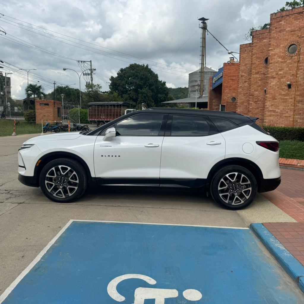 BLAZER RS AC 3.6 5P AWD TA 2023 LGW950_4