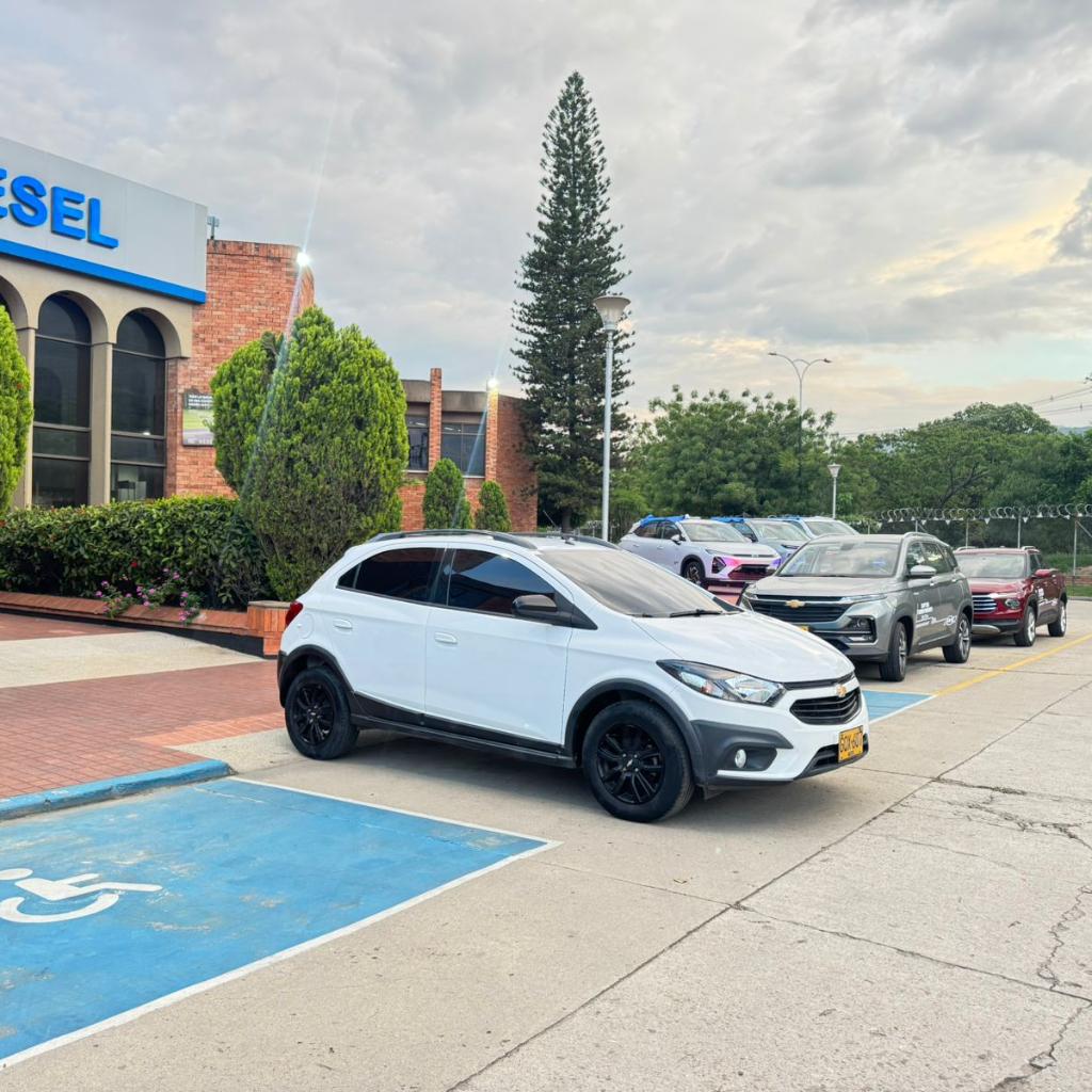 ONIX 1.4L ACTIV MT MCM 2020 GQX607_9