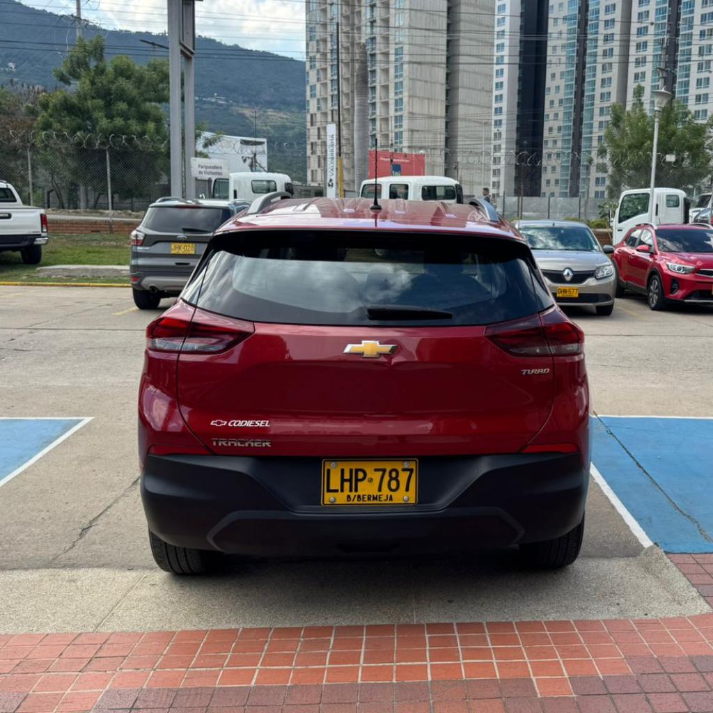 TRACKER TURBO 1.2 LS (D) AT 2023 LHP787_6