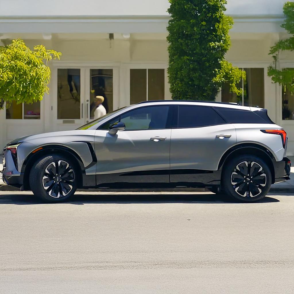 CHEVROLET BLAZER EV RS_1