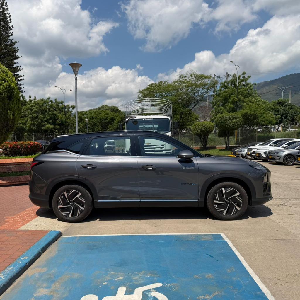 CAPTIVA EV AC 5P 4X2 TA 2026 PUS669_8