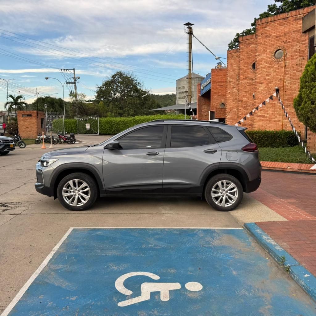 TRACKER TURBO LTZ (D) AT 2023 KZU181_4