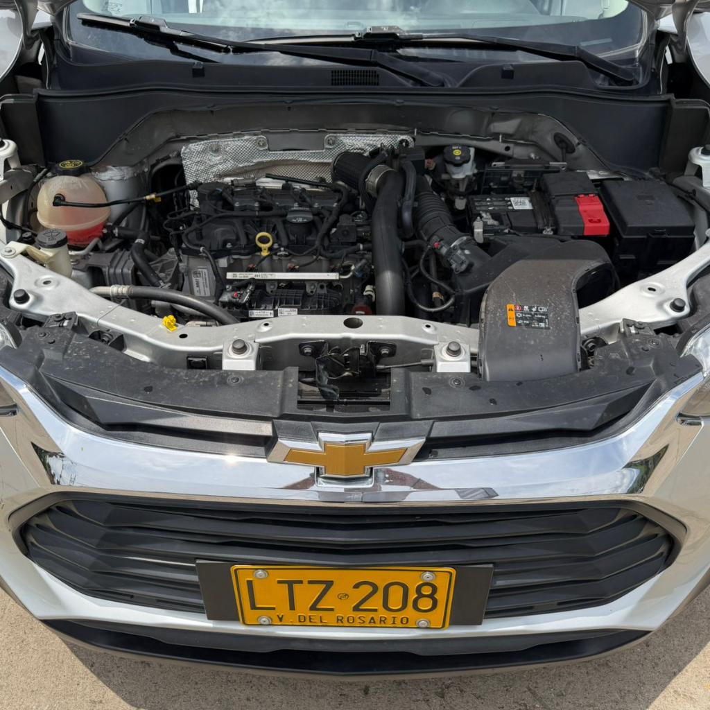 TRACKER TURBO 1.2 LS (D) MT 2023 LTZ208_11