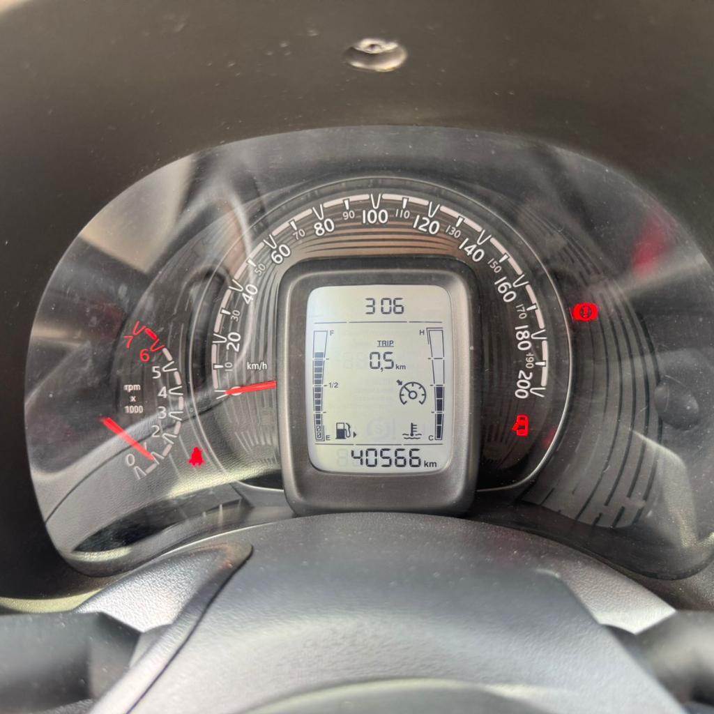 MOBI LIKE MT 1000CC 5P 2024 MYL147_17