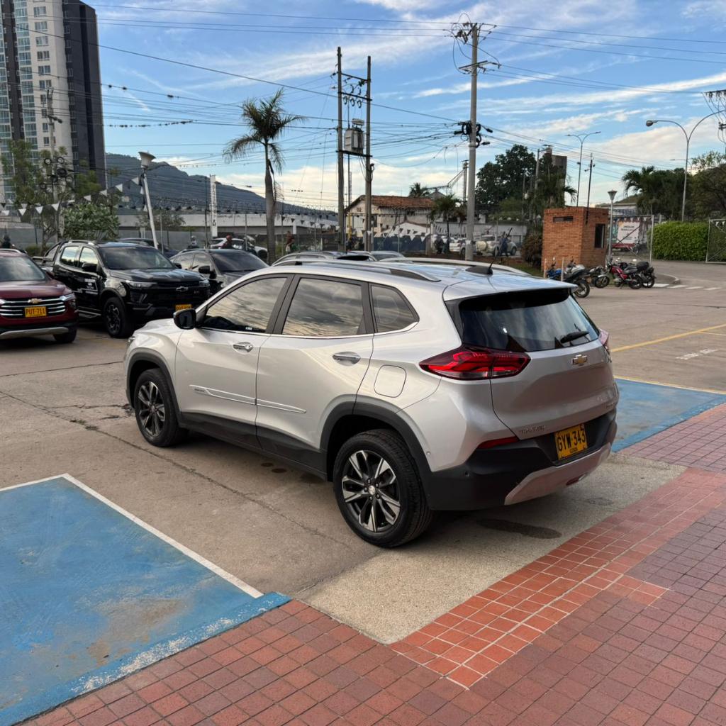 TRACKER TURBO 1.2 PREMIER AT 2021 GYW343_5