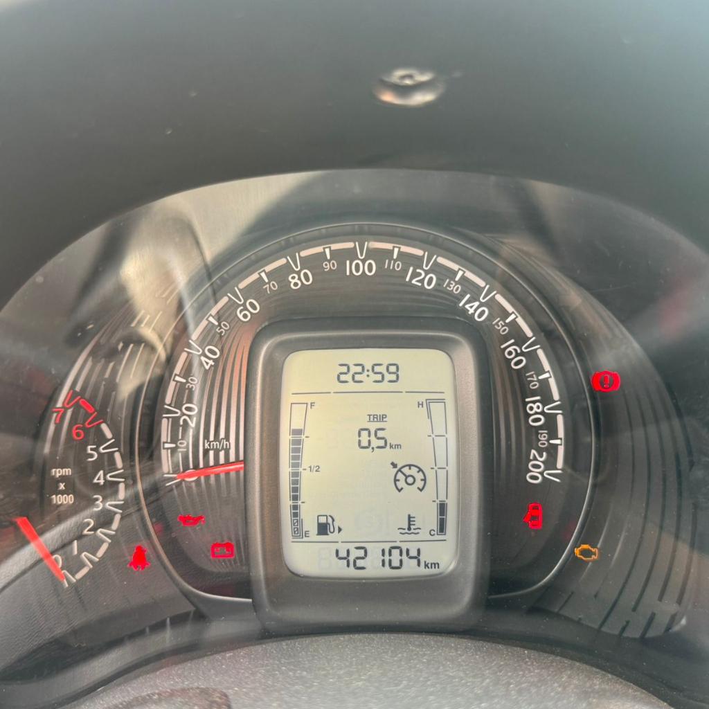 MOBI LIKE MT 1000CC 5P 2024 MYL139_17