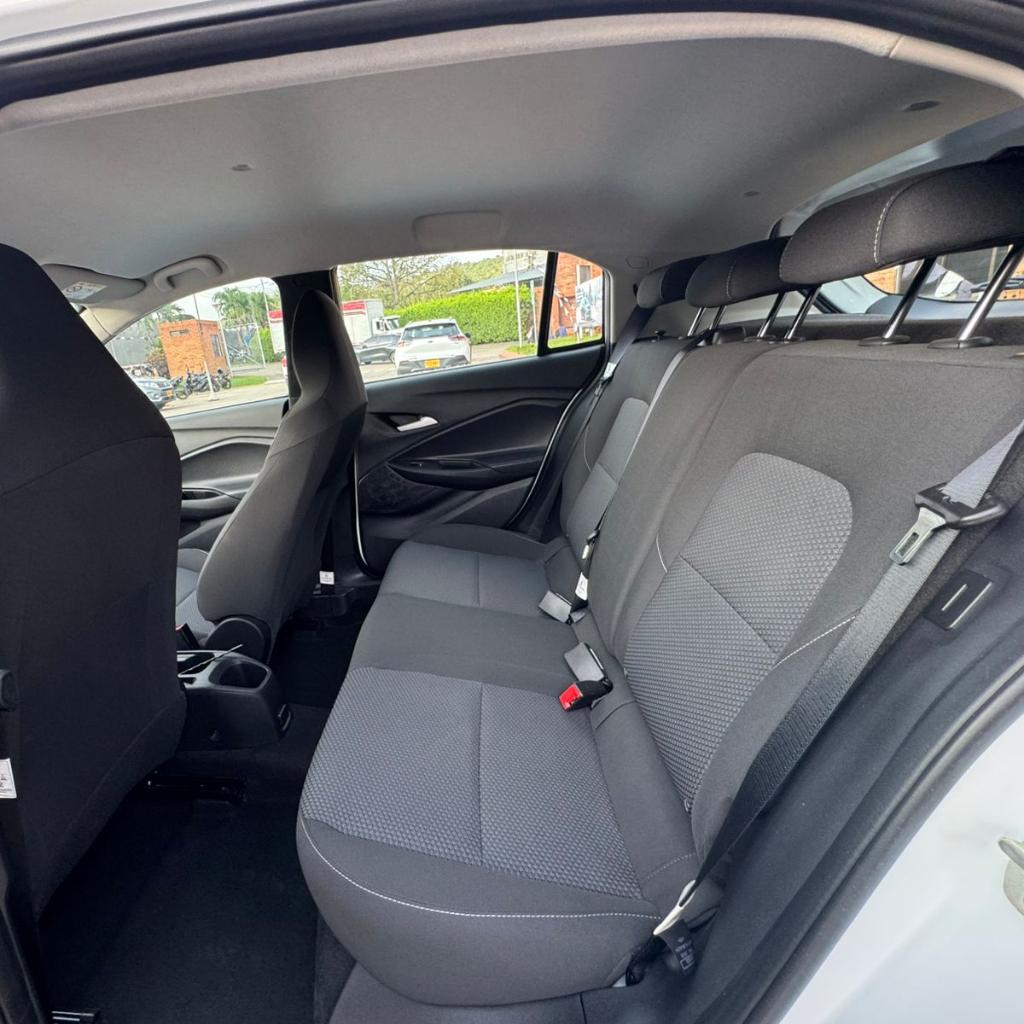 ONIX LT TURBO AC 1.05P 4X2 TM 2024 QIK202_13